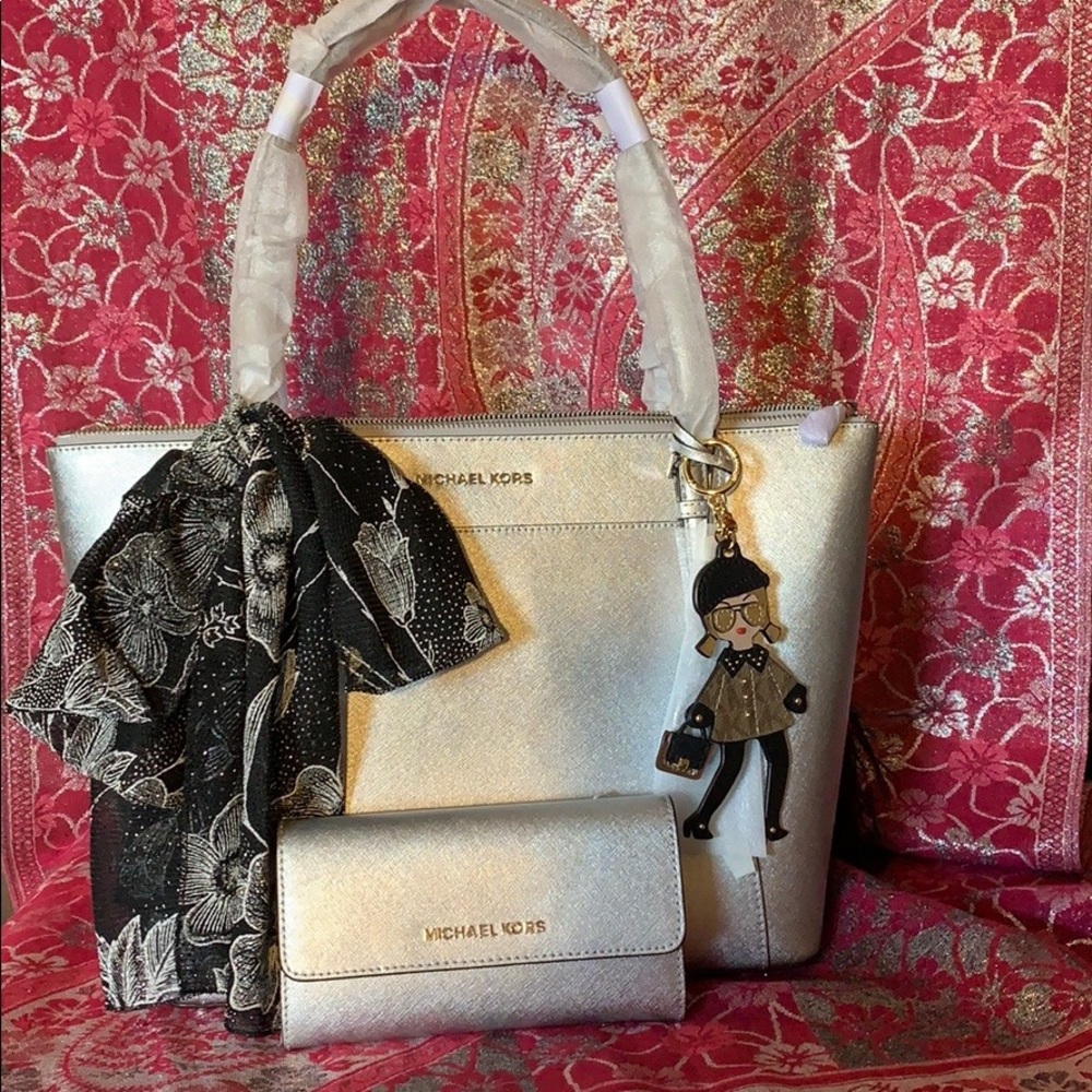 Michael Kors Silver bag /wallet gorgeous bag bling